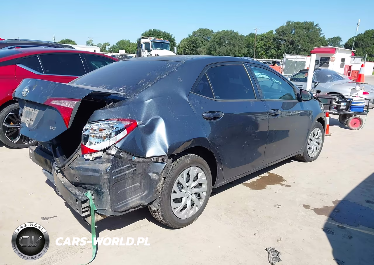 2017 Toyota Corolla Le VIN:2T1BURHE8HC926195 - 4