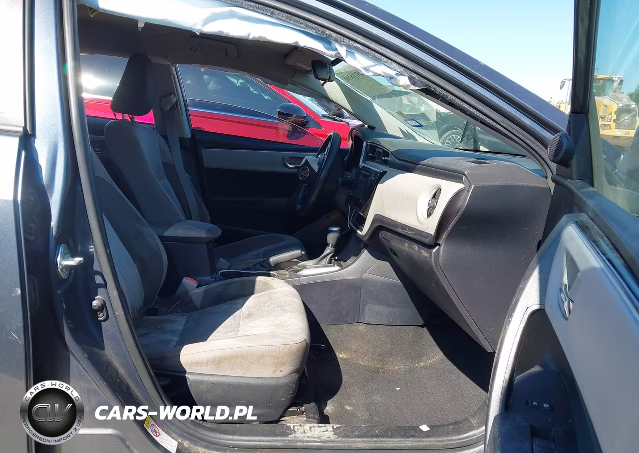 2017 Toyota Corolla Le VIN:2T1BURHE8HC926195 - 5
