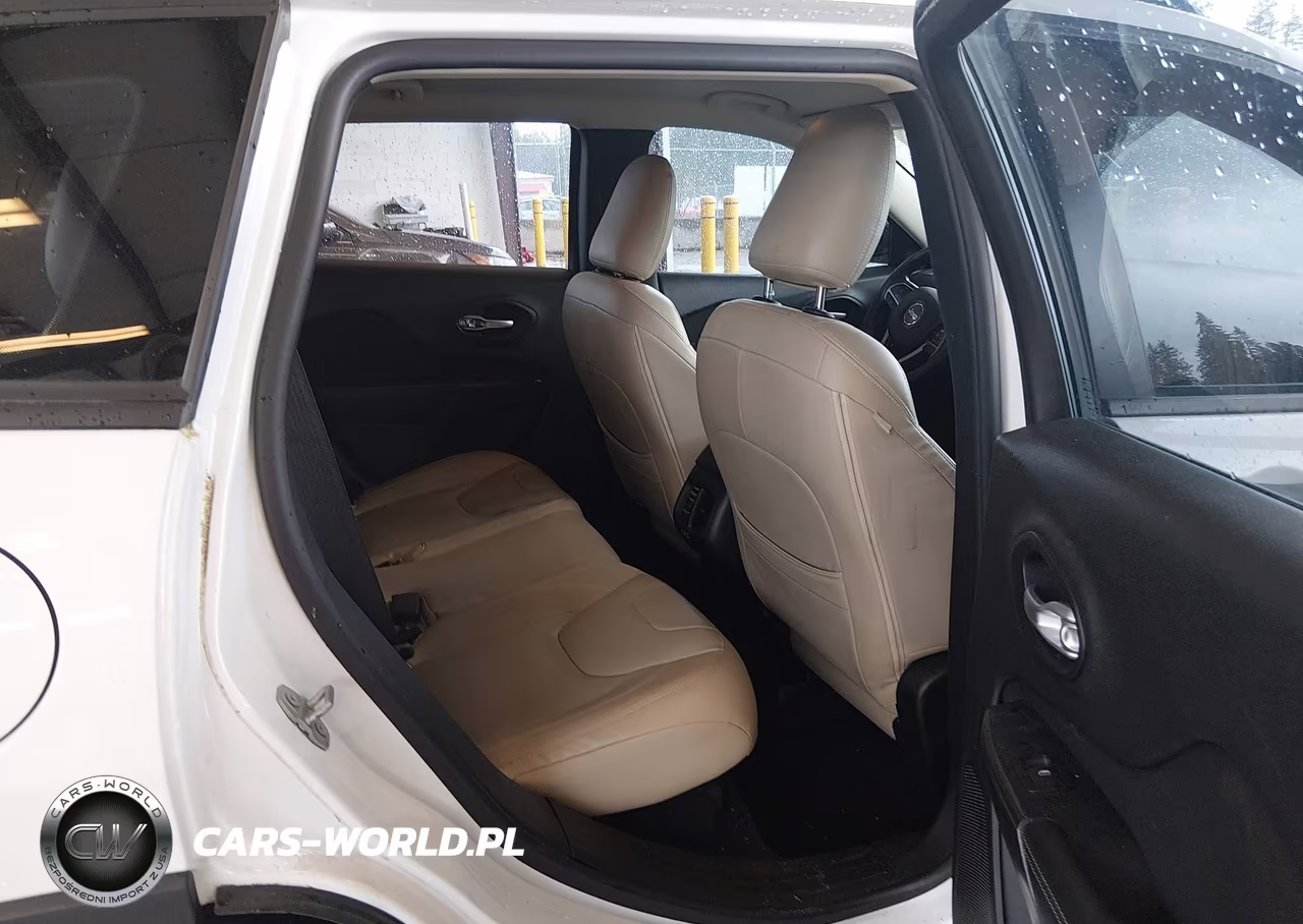 2015 Jeep Cherokee Sport VIN:1C4PJLAB9FW761192 - 8