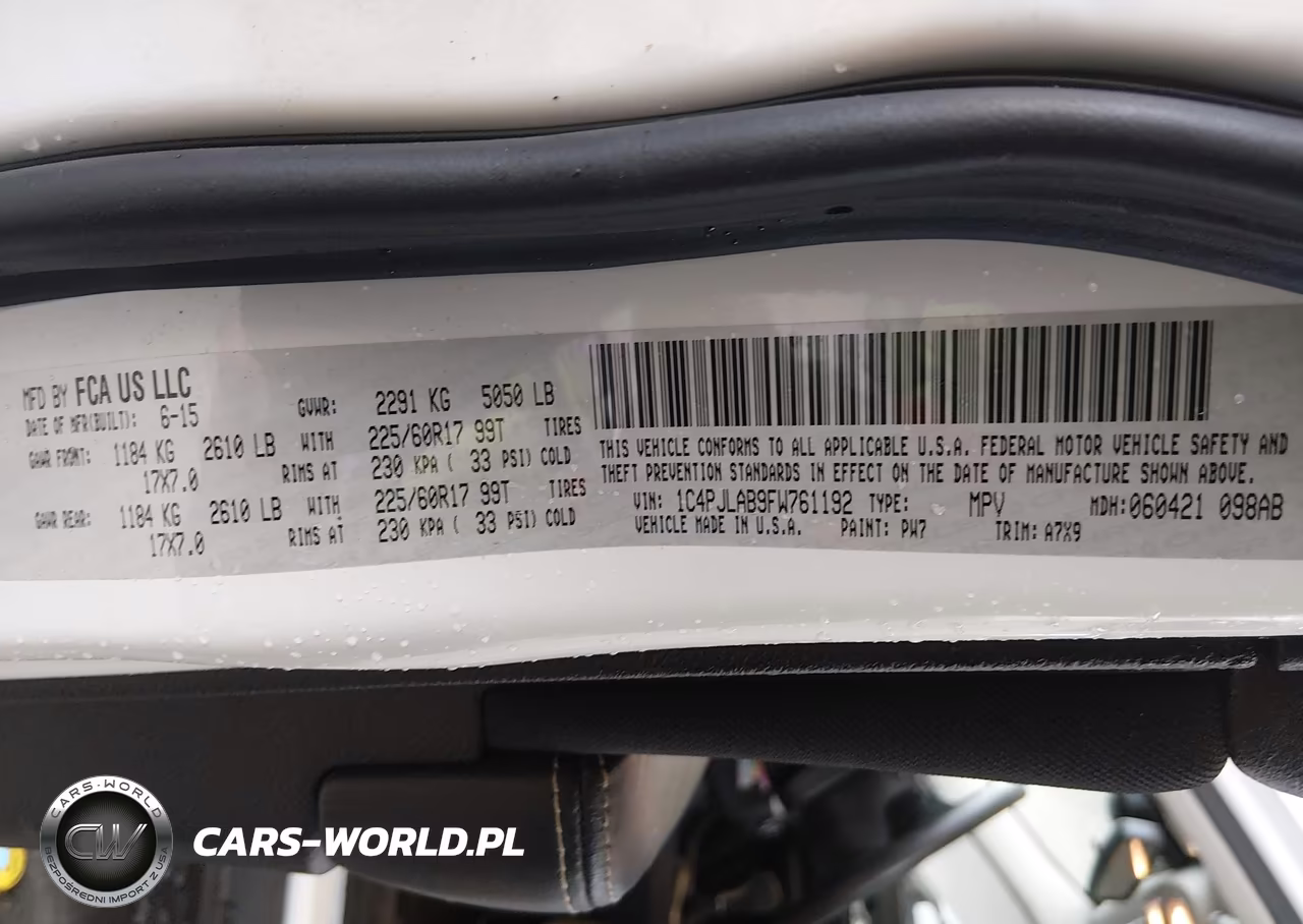 2015 Jeep Cherokee Sport VIN:1C4PJLAB9FW761192 - 9