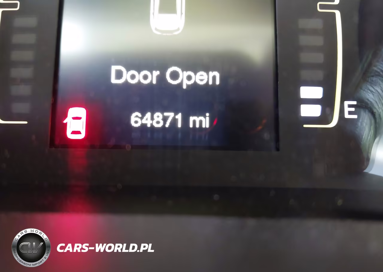 2017 Jeep Cherokee Latitude 4X4 VIN:1C4PJMCSXHW636188 - 15
