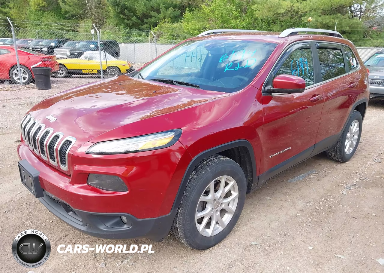 2017 Jeep Cherokee Latitude 4X4 VIN:1C4PJMCSXHW636188 - 2