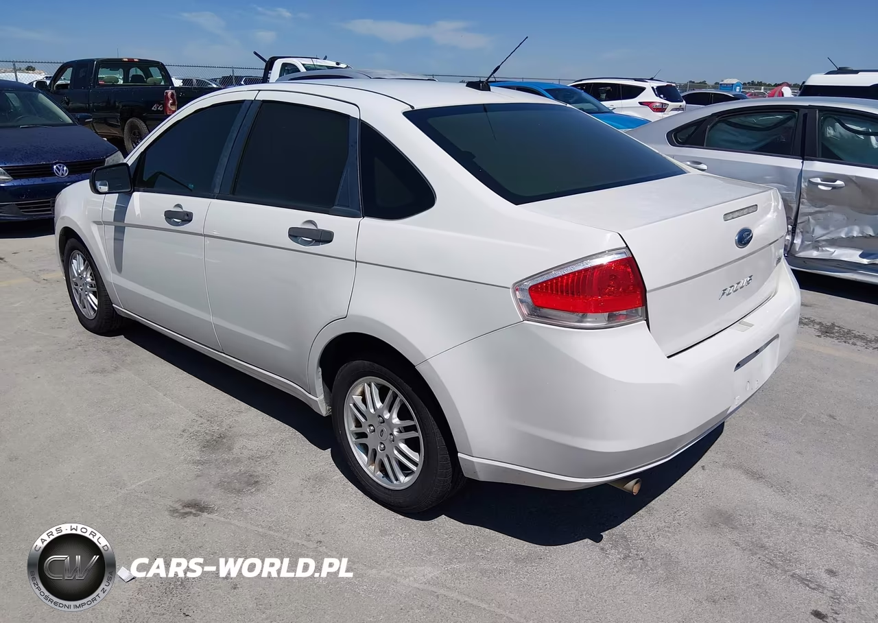 2011 Ford Focus Se VIN:1FAHP3FNXBW202093 - 3