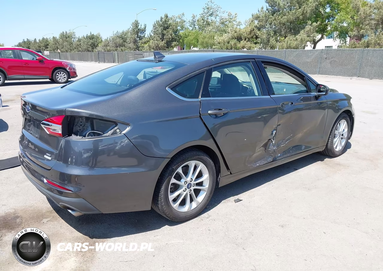 2019 Ford Fusion Se VIN:3FA6P0HD1KR232502 - 4