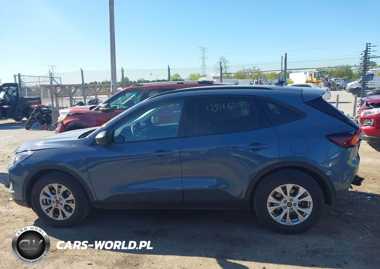 2025 Ford Escape Active VIN:1FMCU0GNXSUA33372 - 14