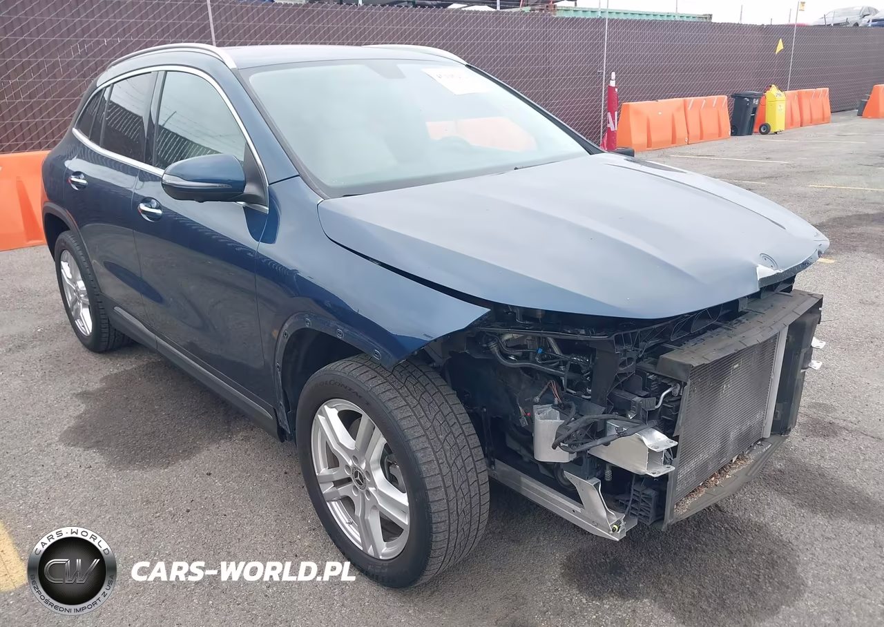 2021 Mercedes-Benz Gla 250 4Matic – zdjęcie 1 z 19