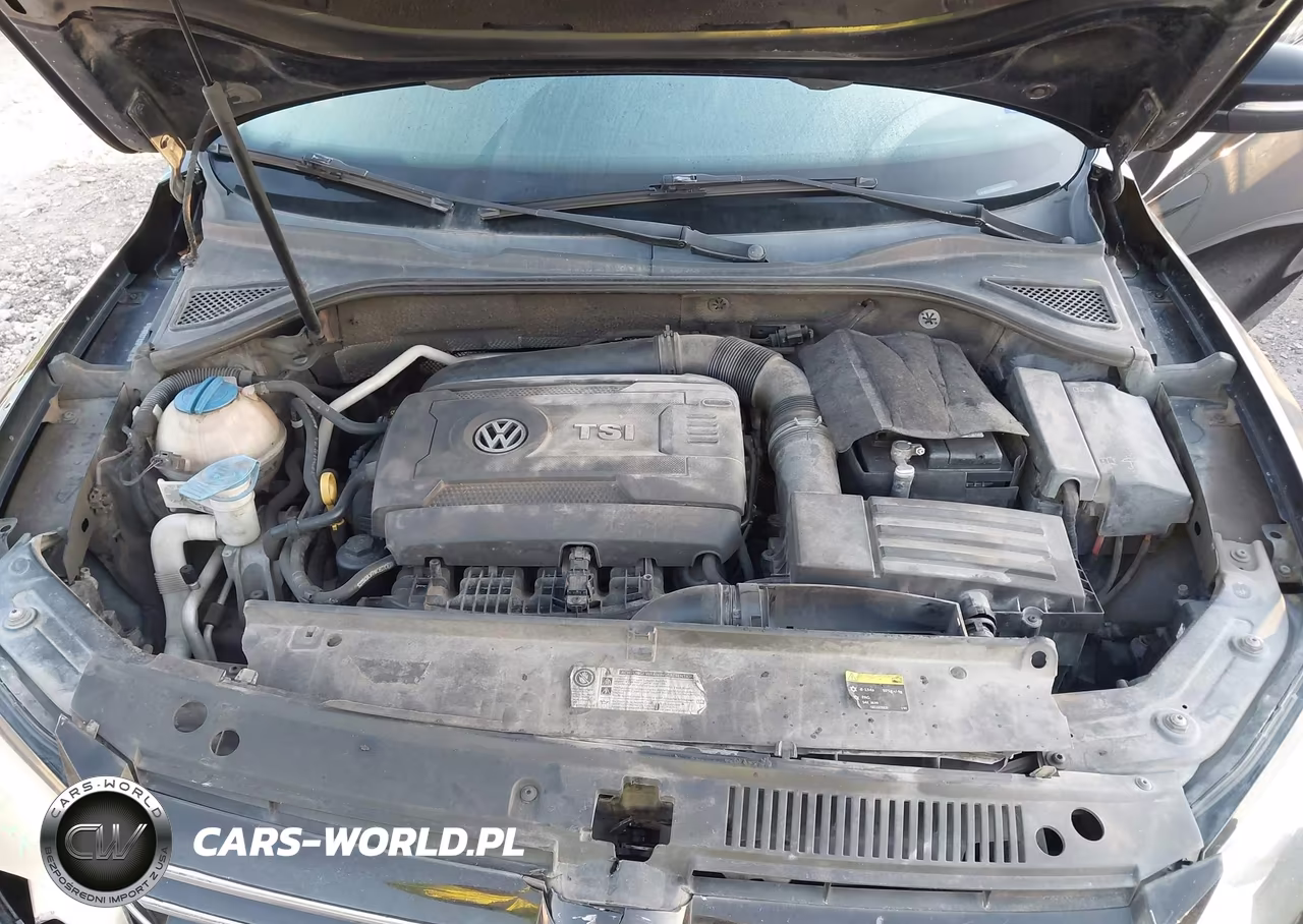 2015 Volkswagen Passat 1.8T Wolfsburg Edition VIN:1VWAT7A31FC035101 - 10