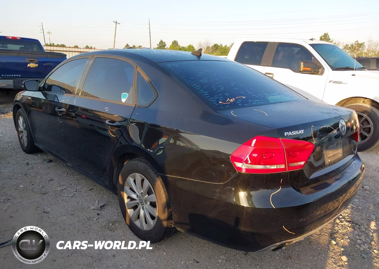 2015 Volkswagen Passat 1.8T Wolfsburg Edition VIN:1VWAT7A31FC035101 - 3