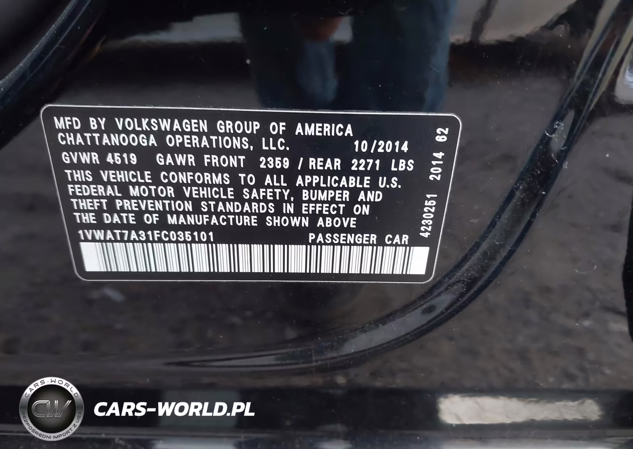 2015 Volkswagen Passat 1.8T Wolfsburg Edition VIN:1VWAT7A31FC035101 - 9