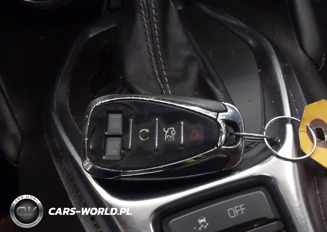 2019 Chevrolet Camaro 2Ss VIN:1G1FH1R73K0108326 - 11