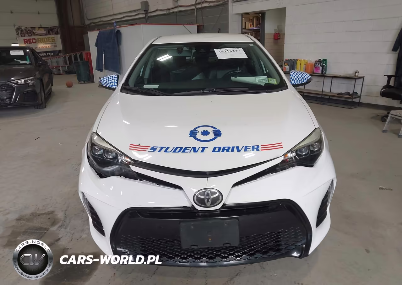 2018 Toyota Corolla Se VIN:2T1BURHE8JC035829 - 12