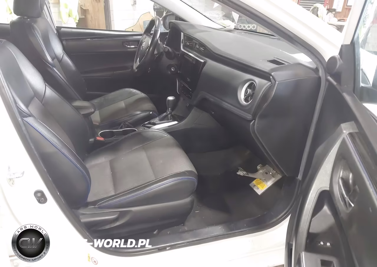 2018 Toyota Corolla Se VIN:2T1BURHE8JC035829 - 5