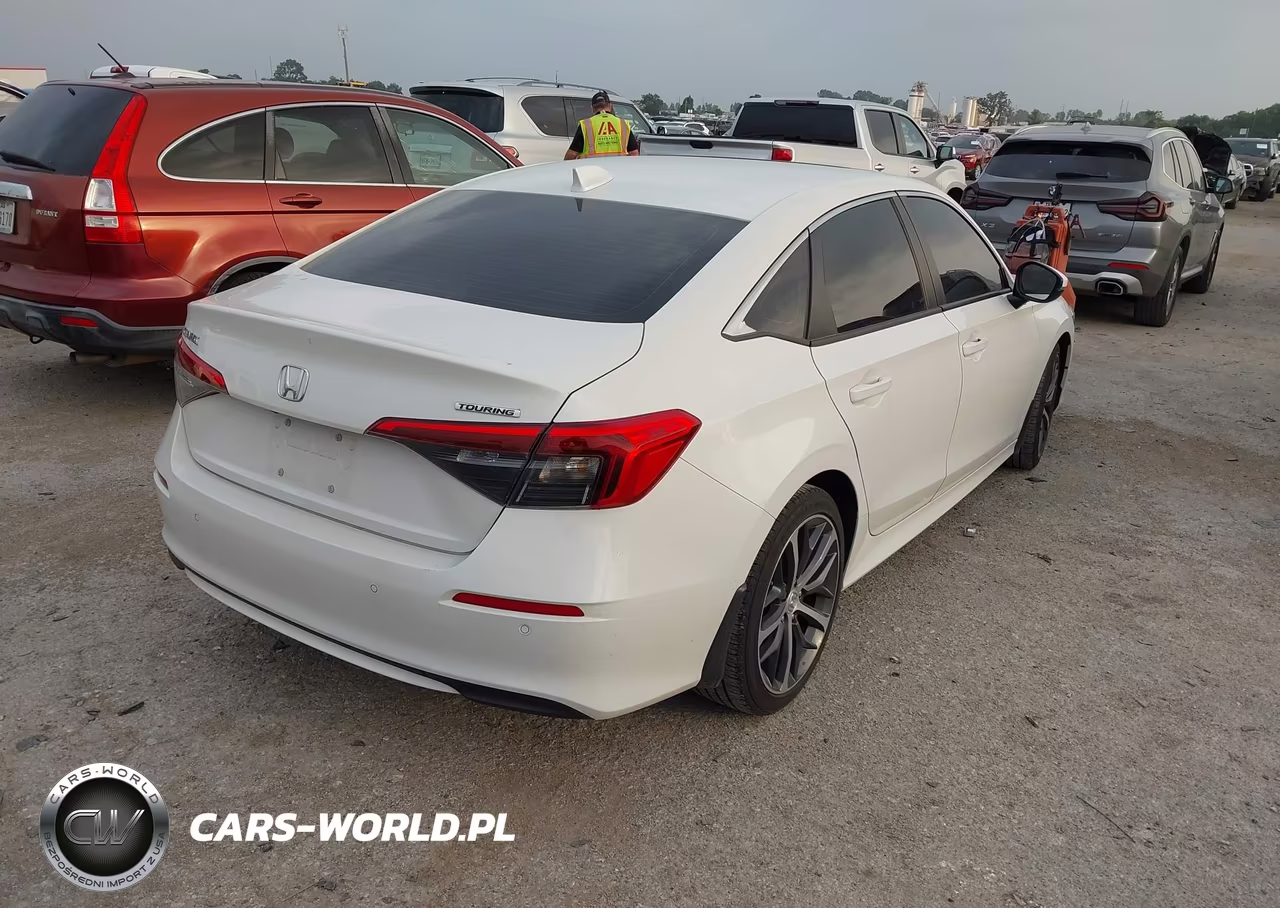 2024 Honda Civic Touring VIN:2HGFE1F97RH335936 - 4