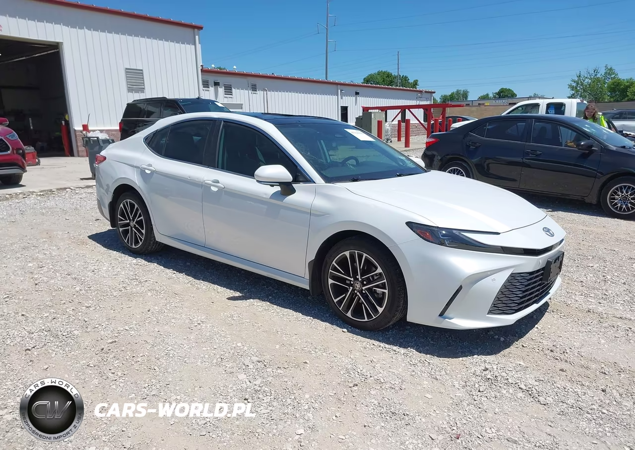2025 Toyota Camry Xle – zdjęcie 1 z 16