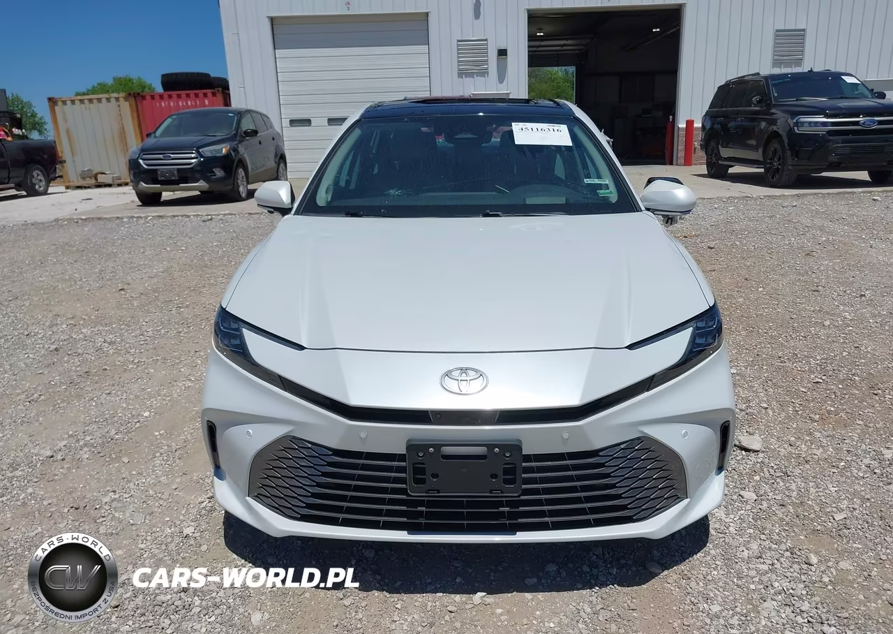 2025 Toyota Camry Xle VIN:4T1DAACK3SU597220 - 12
