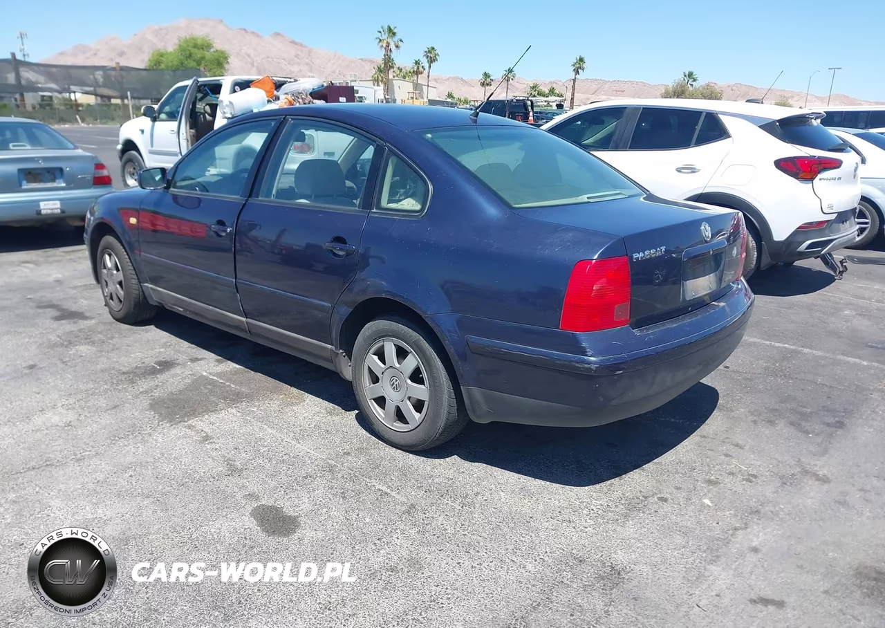 1999 Volkswagen Passat Gls VIN:WVWMA63B2XE461177 - 3