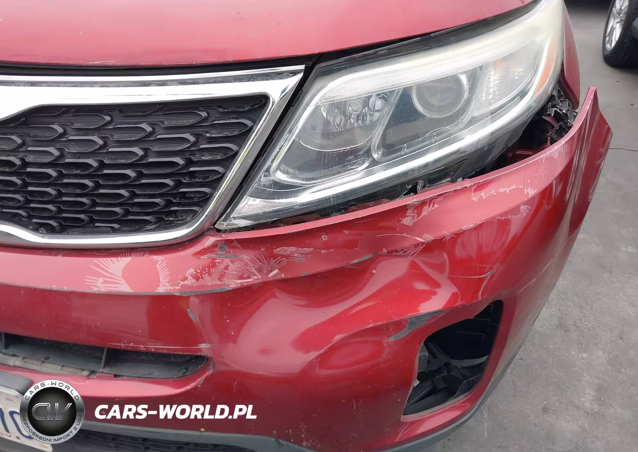 2015 Kia Sorento Lx VIN:5XYKT4A68FG657142 - 14