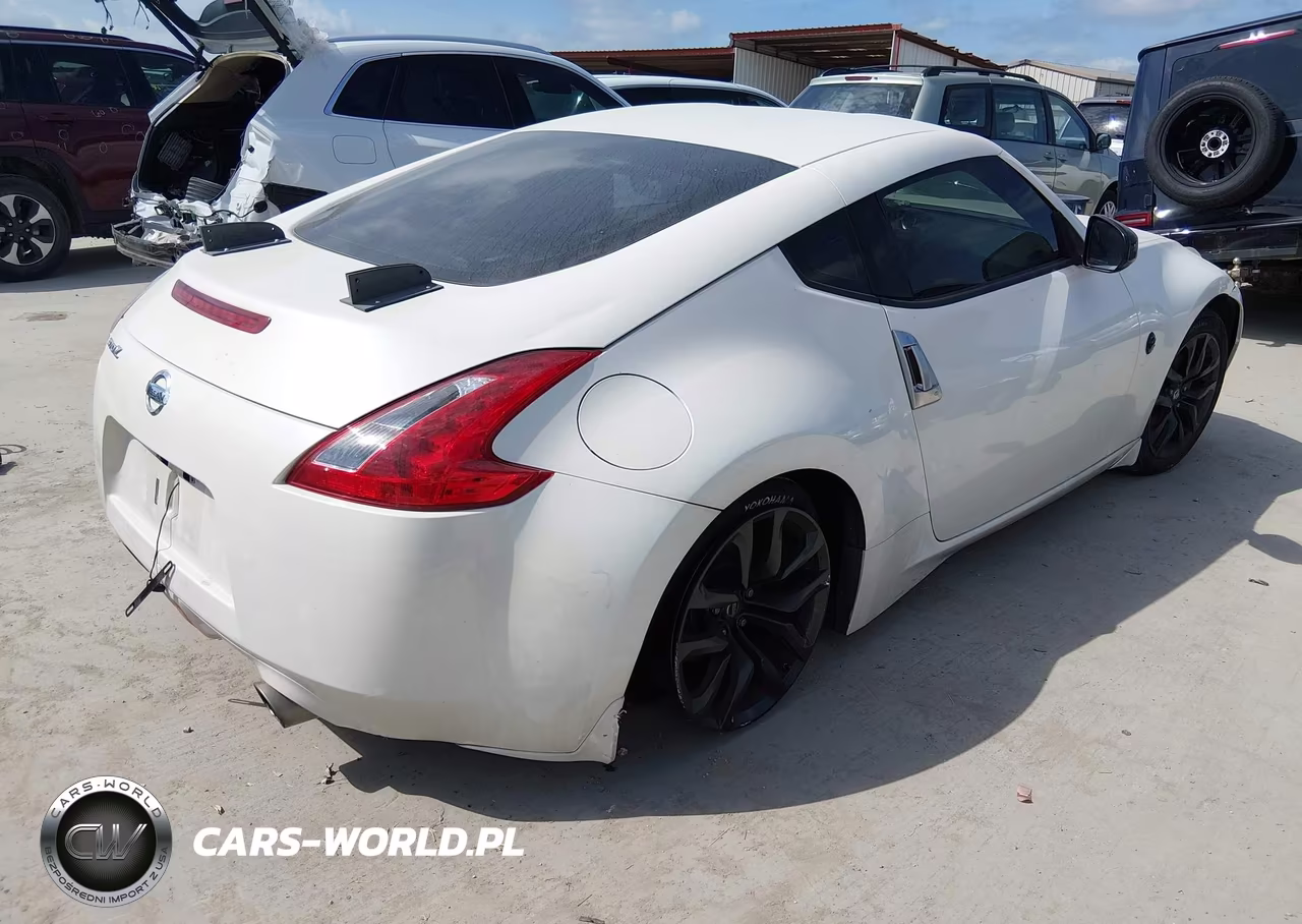 2017 Nissan 370Z VIN:JN1AZ4EH9HM955032 - 4