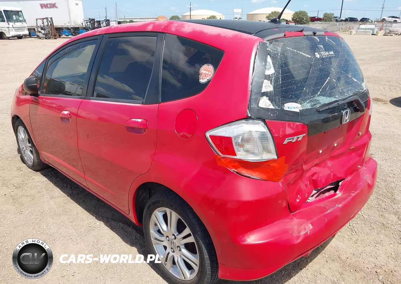 2010 Honda Fit VIN:JHMGE8H27AC010754 - 3