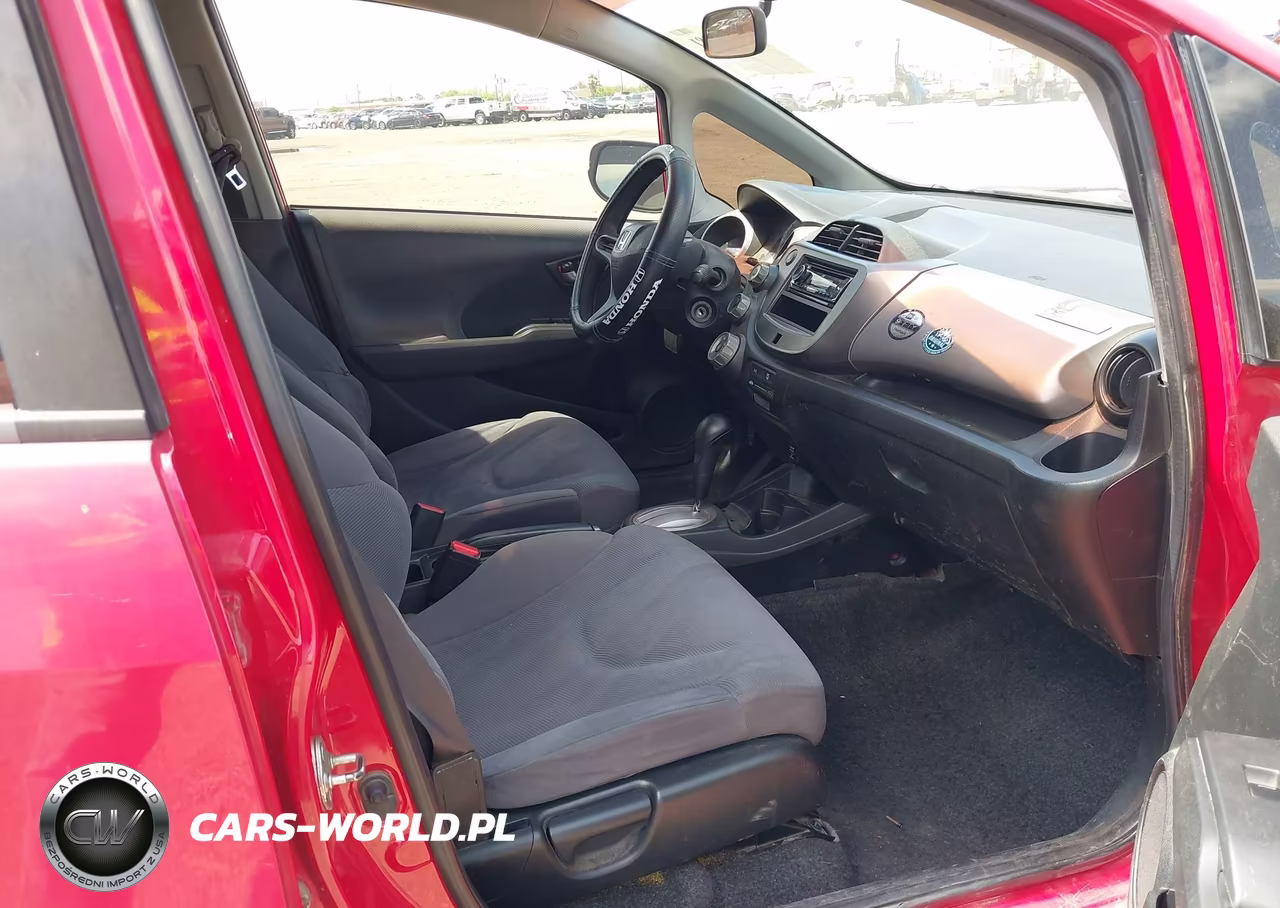 2010 Honda Fit VIN:JHMGE8H27AC010754 - 5