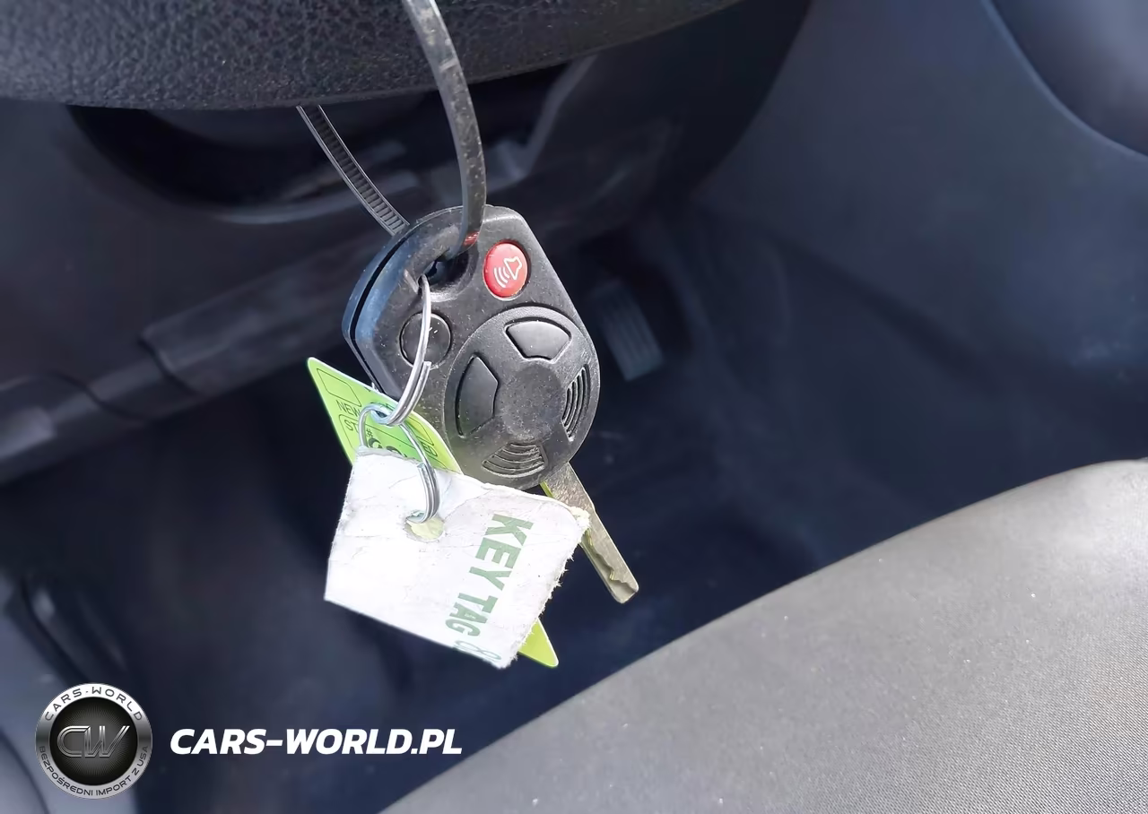 2018 Ford Focus Se VIN:1FADP3FEXJL308106 - 11
