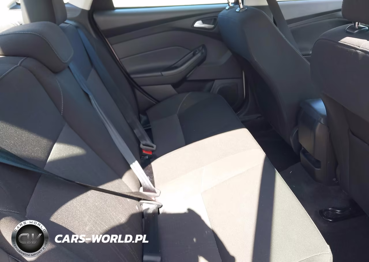 2018 Ford Focus Se VIN:1FADP3FEXJL308106 - 8
