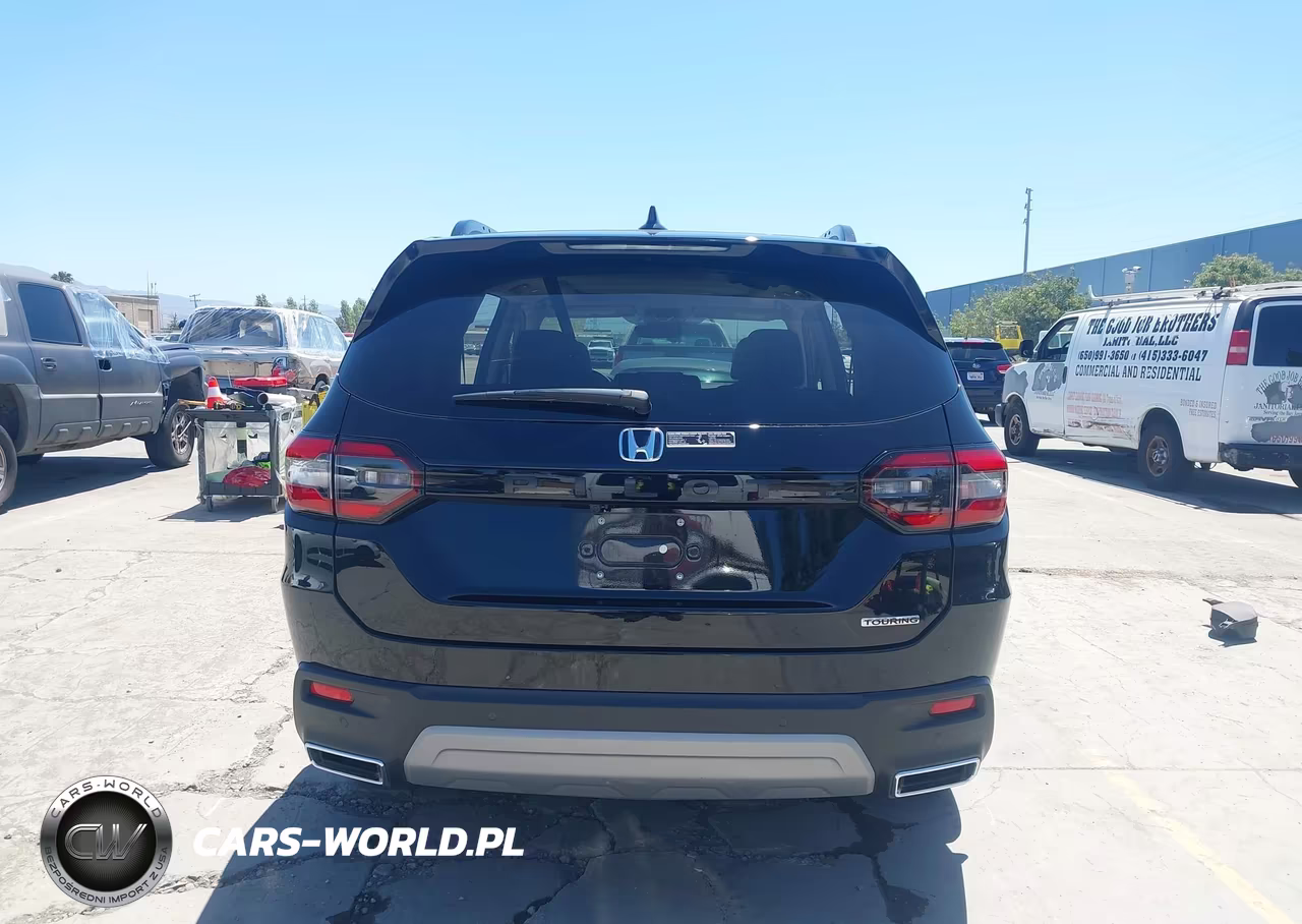 2025 Honda Pilot Touring VIN:5FNYG2H78SB014485 - 17