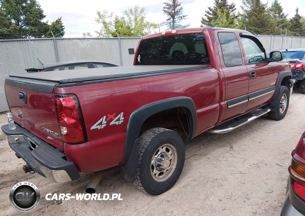 2004 Chevrolet Silverado 2500Hd Ls VIN:1GCHK29U14E335940 - 4