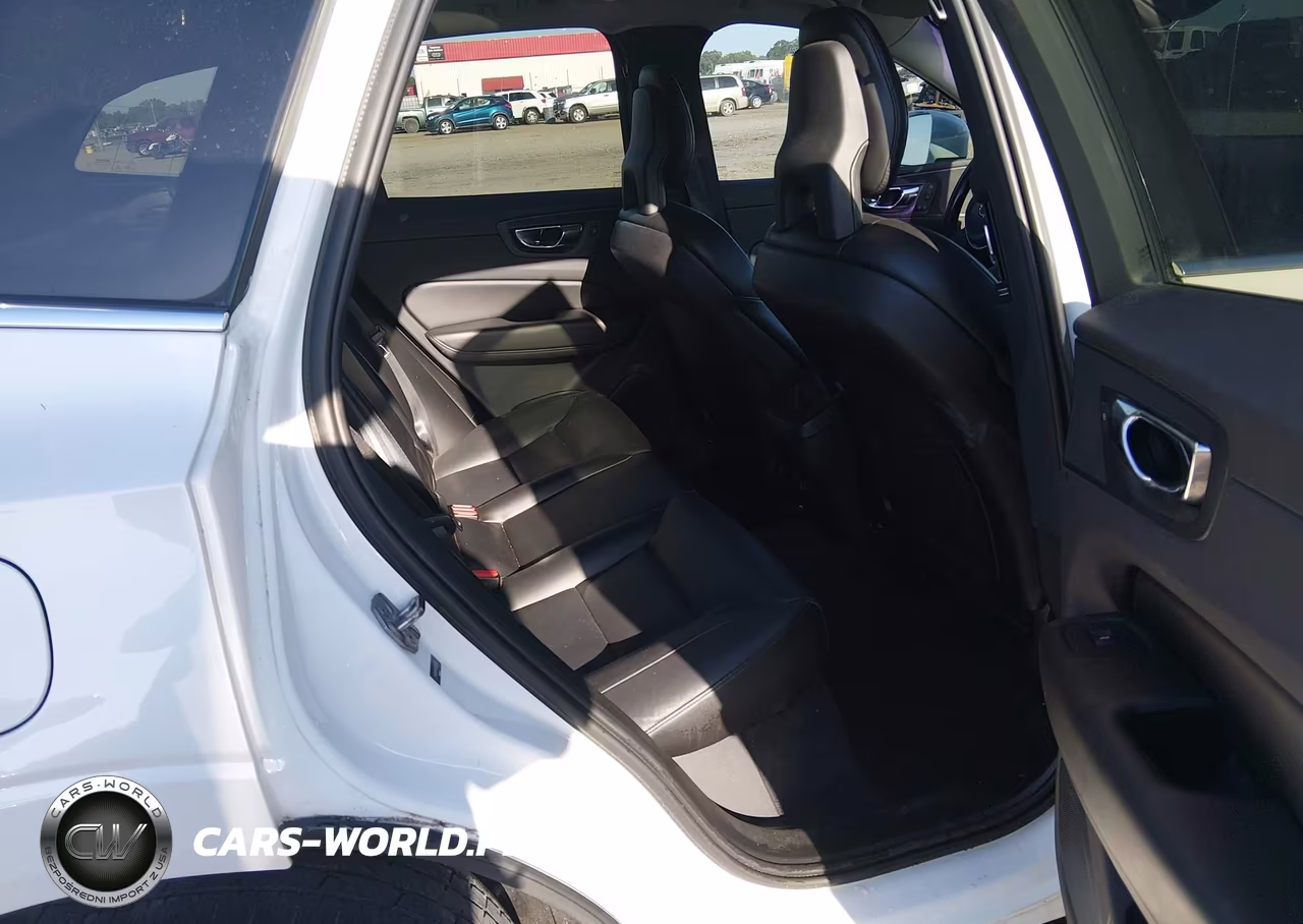 2019 Volvo Xc60 T5 Momentum VIN:LYV102DK1KB192336 - 8