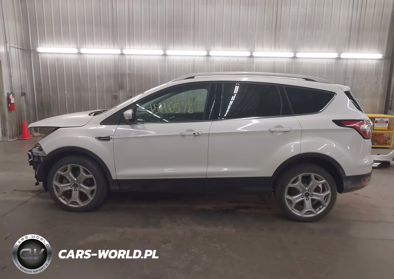2018 Ford Escape Titanium VIN:1FMCU9J93JUB35949 - 15