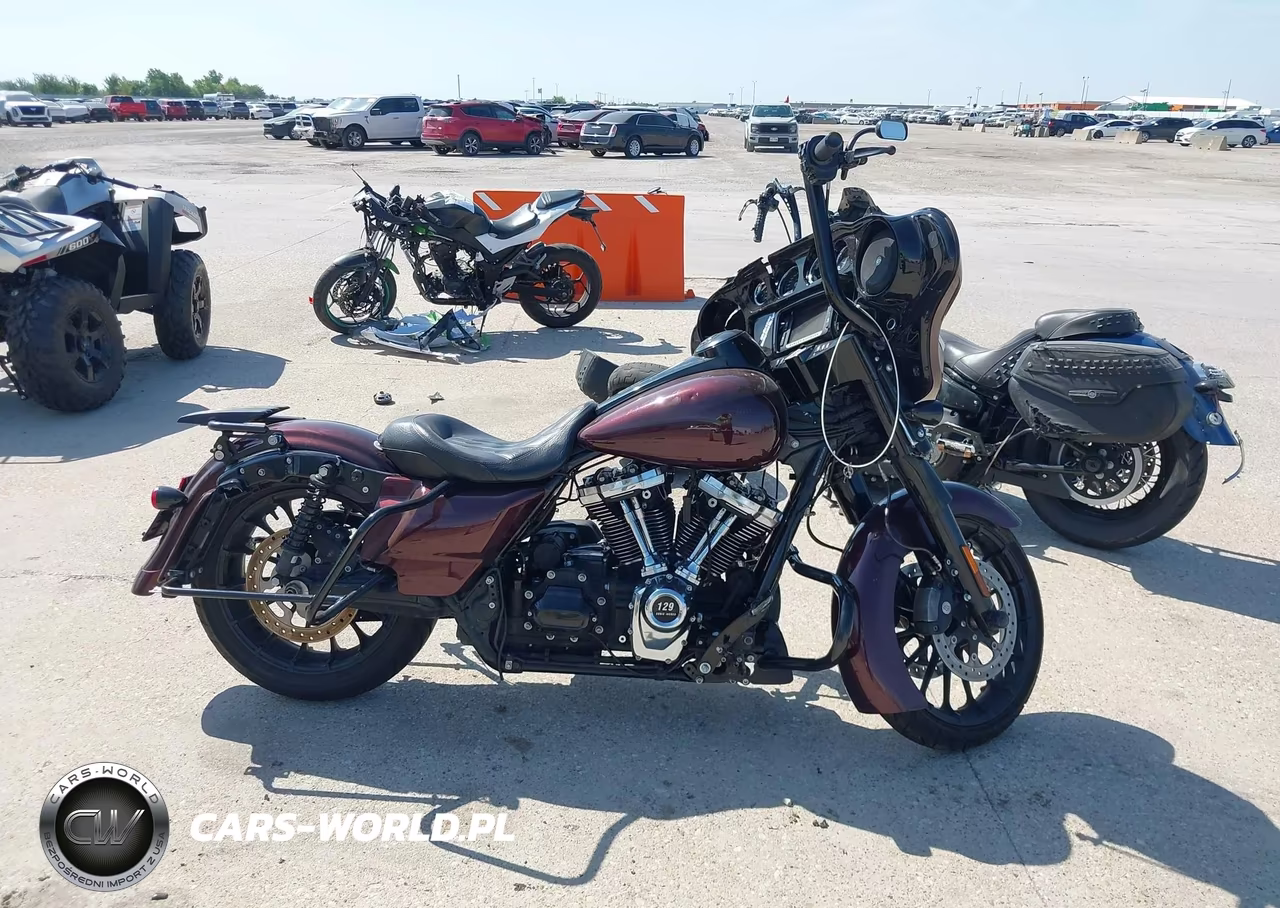 2018 Harley-Davidson Flhxs Street Glide Special VIN:1HD1KRC10JB650720 - 13