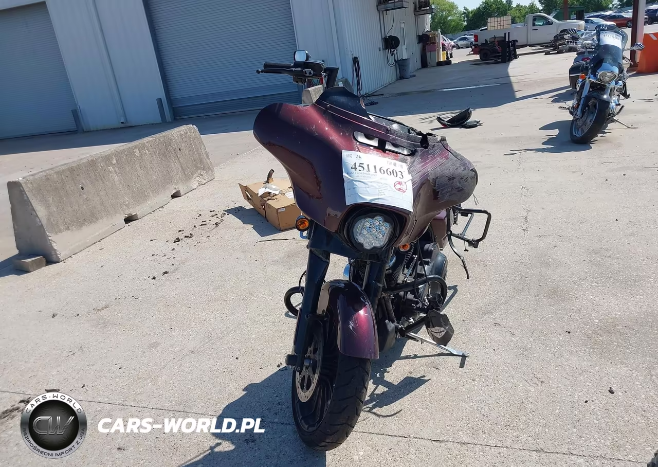 2018 Harley-Davidson Flhxs Street Glide Special VIN:1HD1KRC10JB650720 - 5