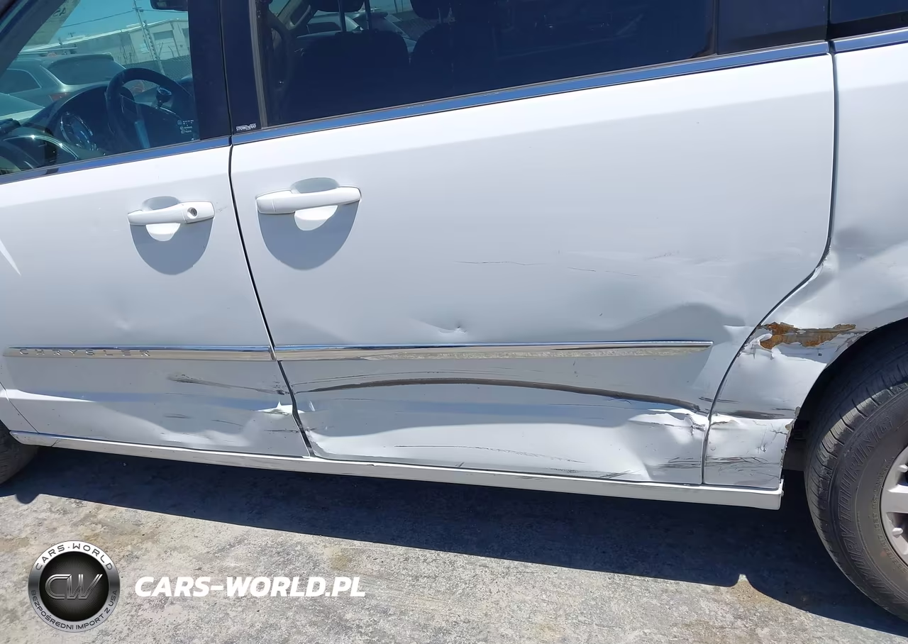 2014 Chrysler Town & Country Touring VIN:2C4RC1BG0ER325954 - 6