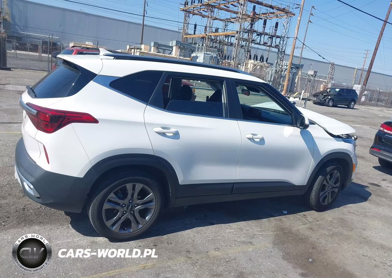 2022 Kia Seltos S VIN:KNDEU2AAXN7302973 - 13