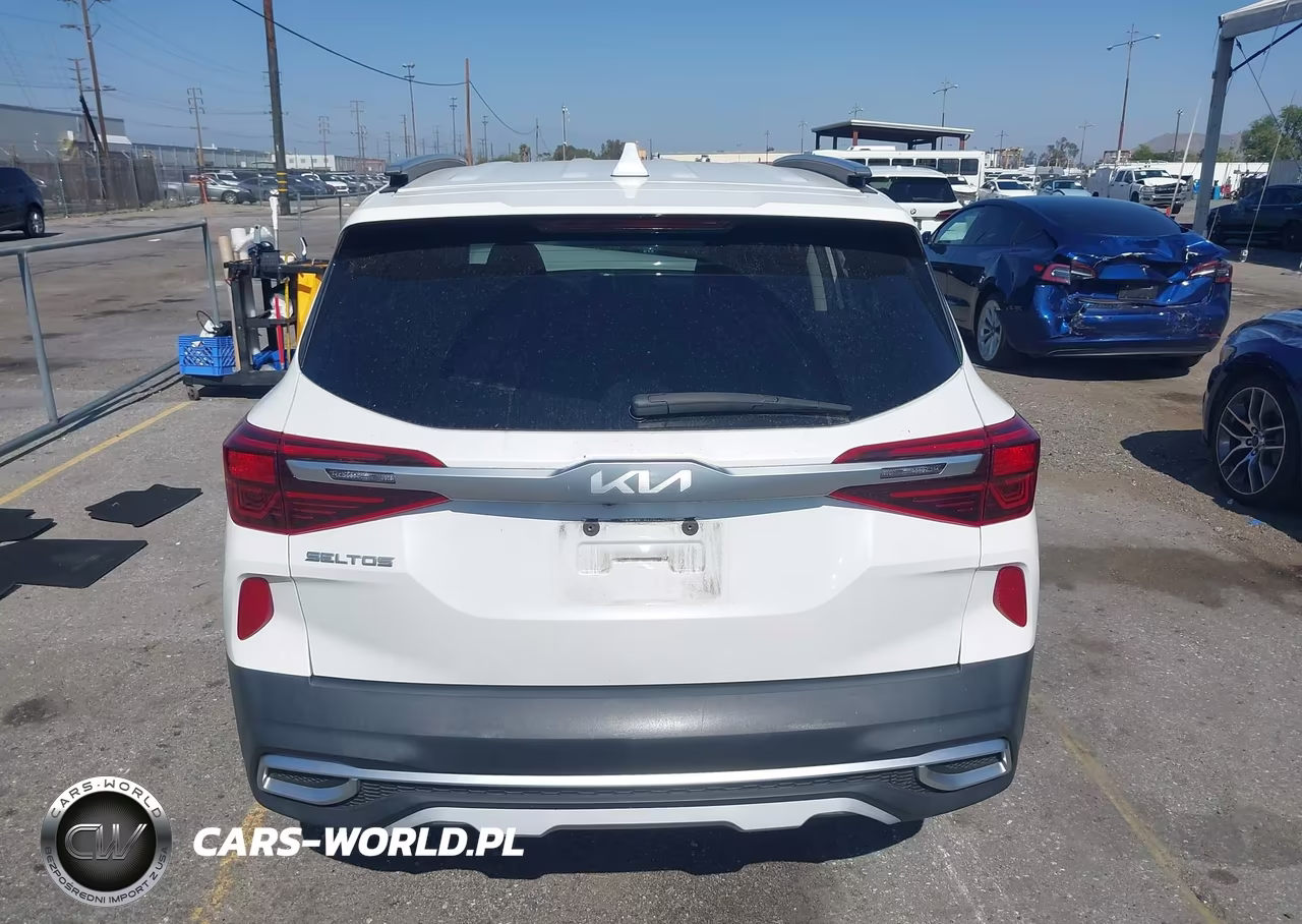 2022 Kia Seltos S VIN:KNDEU2AAXN7302973 - 16