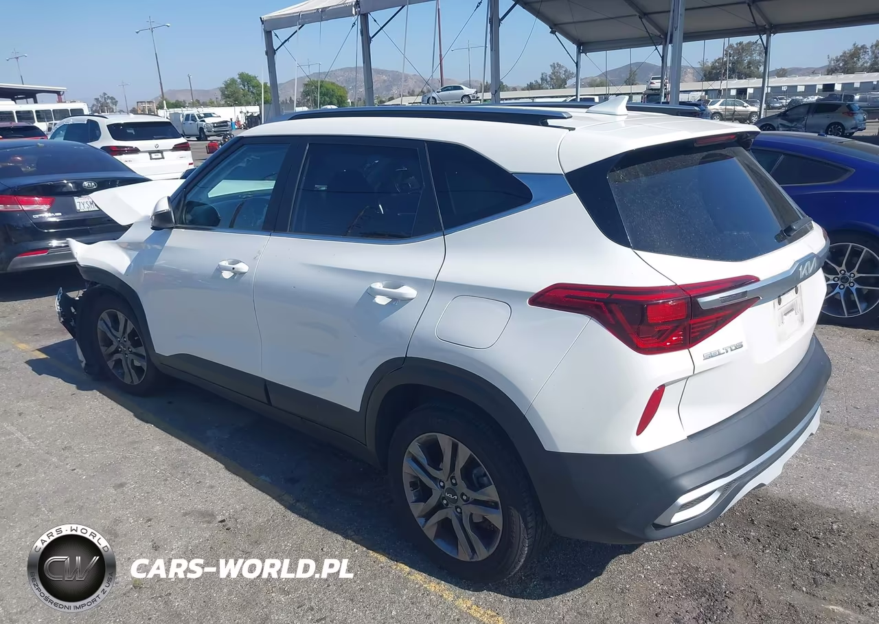 2022 Kia Seltos S VIN:KNDEU2AAXN7302973 - 3