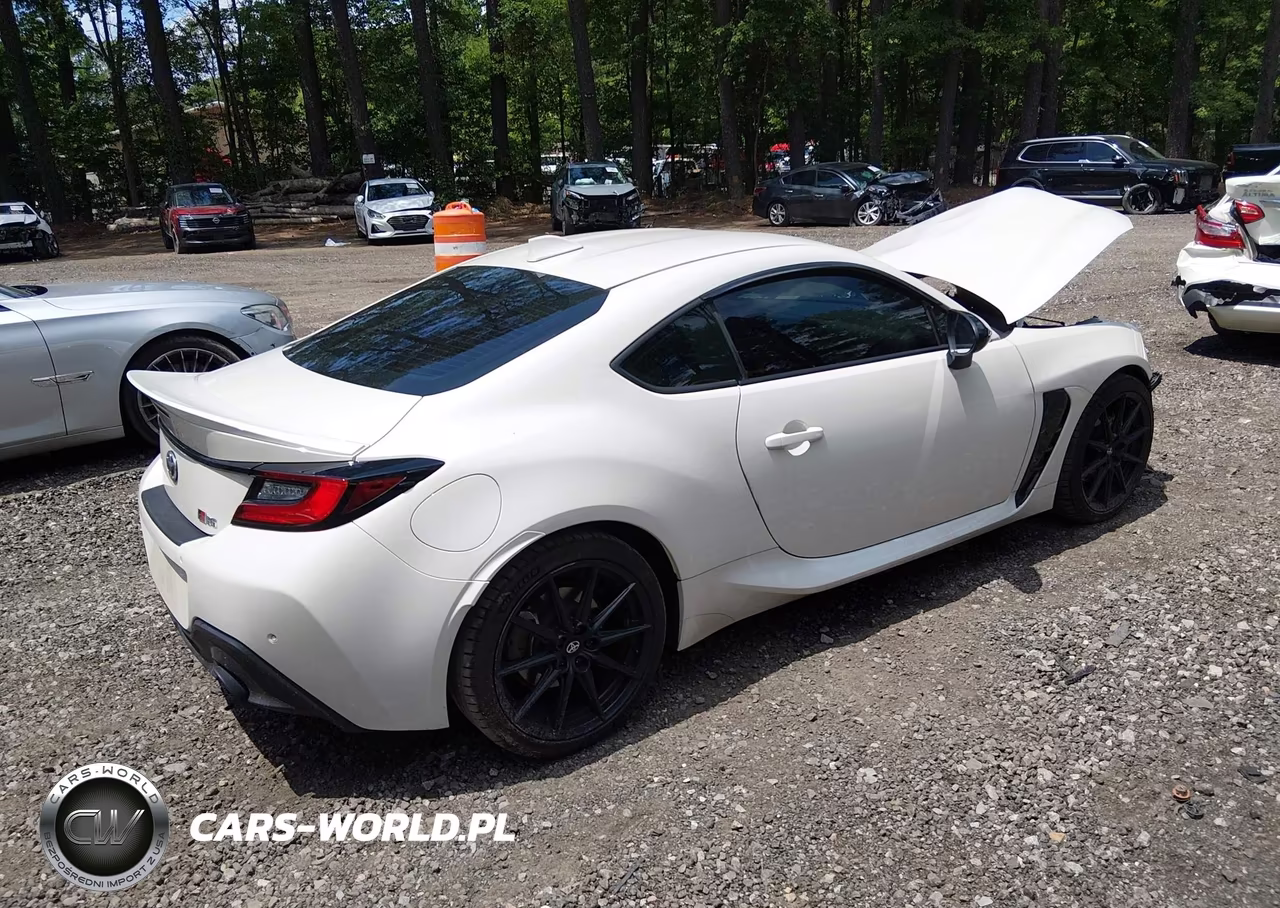 2025 Toyota Gr86 Premium VIN:JF1ZNBE10S8750224 - 4