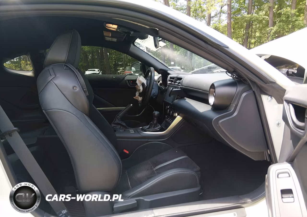 2025 Toyota Gr86 Premium VIN:JF1ZNBE10S8750224 - 5