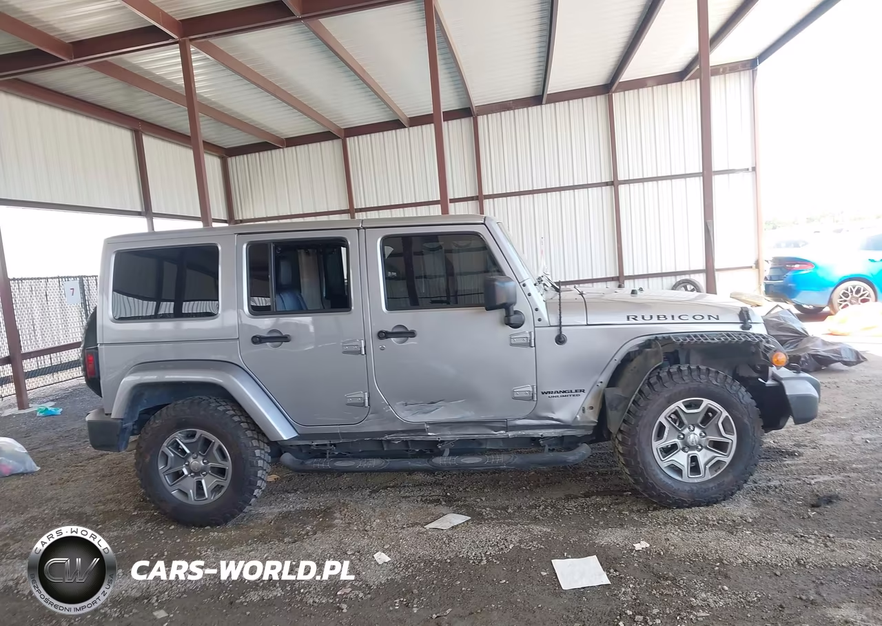 2015 Jeep Wrangler Unlimited Rubicon VIN:1C4BJWFGXFL684026 - 12
