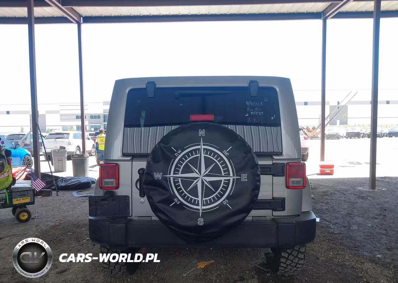 2015 Jeep Wrangler Unlimited Rubicon VIN:1C4BJWFGXFL684026 - 15