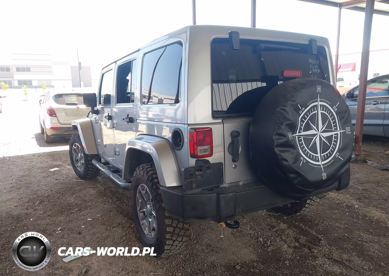 2015 Jeep Wrangler Unlimited Rubicon VIN:1C4BJWFGXFL684026 - 3