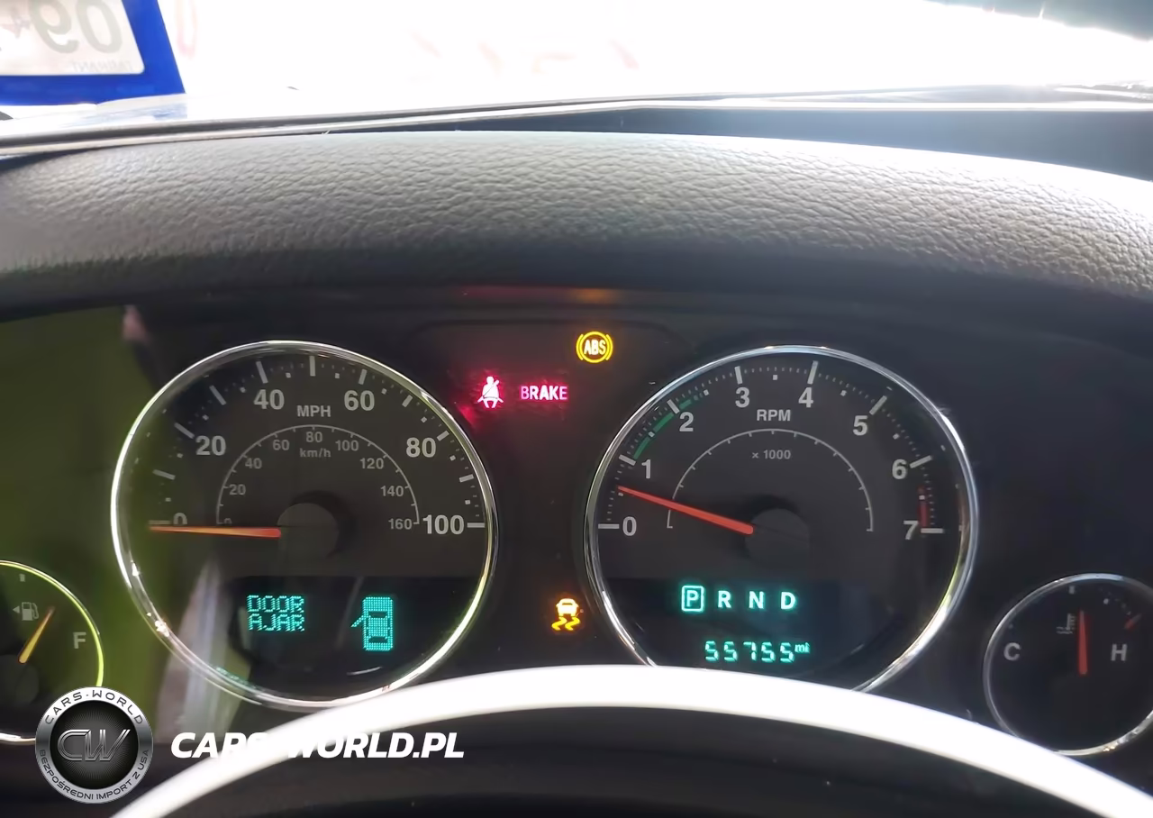 2015 Jeep Wrangler Unlimited Rubicon VIN:1C4BJWFGXFL684026 - 7