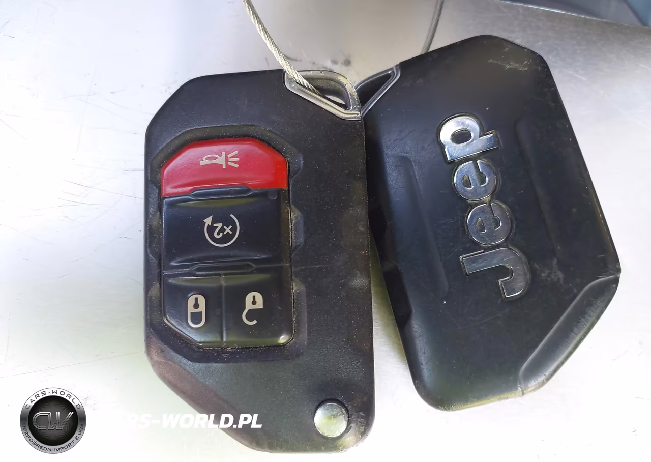 2020 Jeep Gladiator Sport S 4X4 VIN:1C6HJTAG9LL212855 - 11