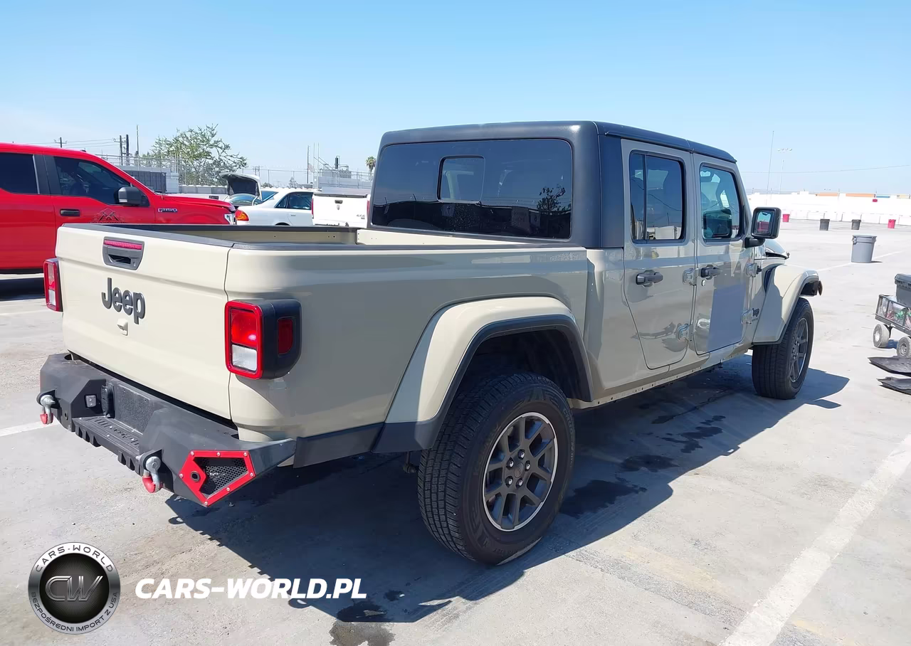 2020 Jeep Gladiator Sport S 4X4 VIN:1C6HJTAG9LL212855 - 4