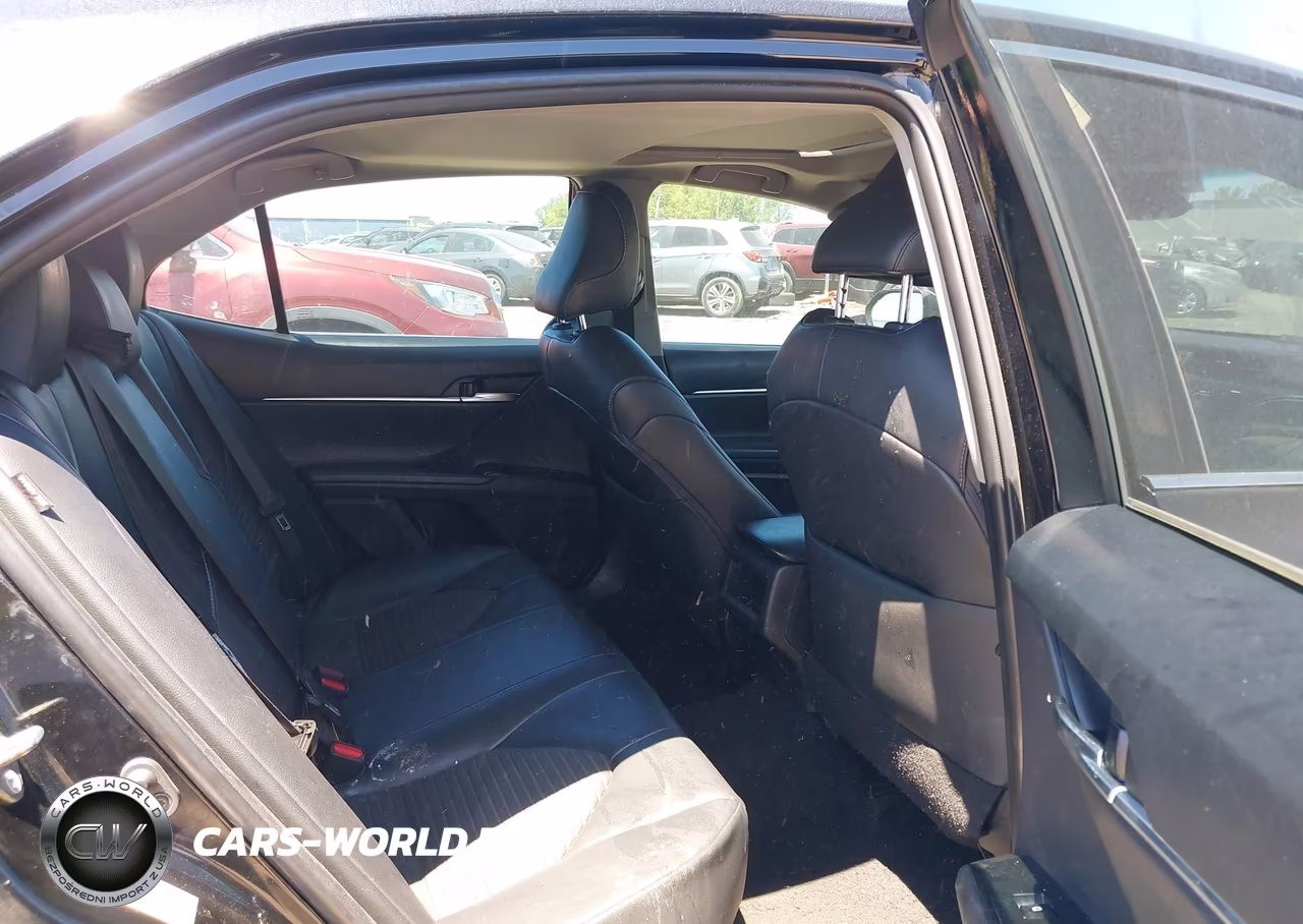 2018 Toyota Camry Se VIN:4T1B11HK4JU134825 - 8
