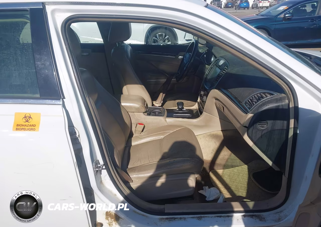 2014 Chrysler 300 VIN:2C3CCAAG3EH288643 - 5