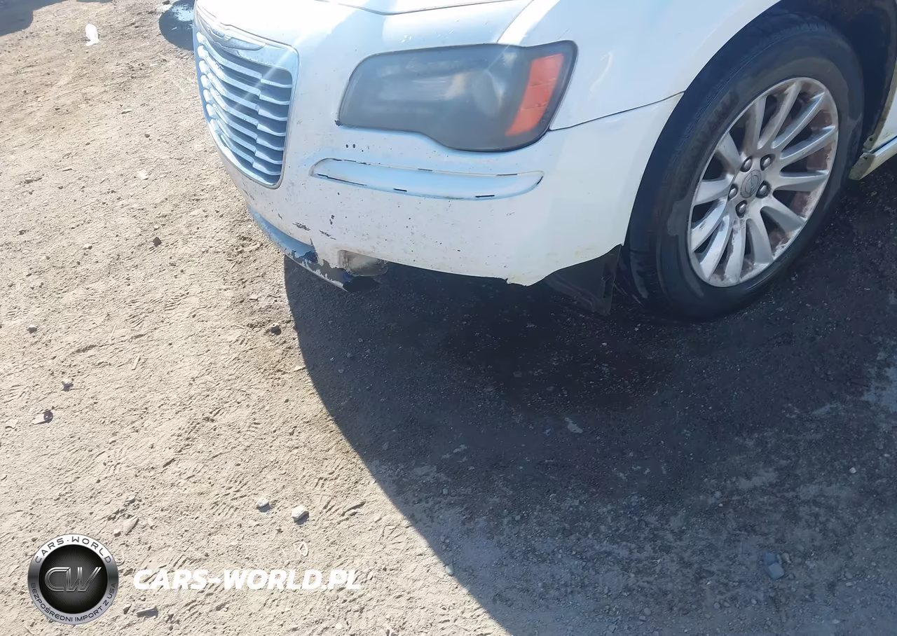 2014 Chrysler 300 VIN:2C3CCAAG3EH288643 - 6