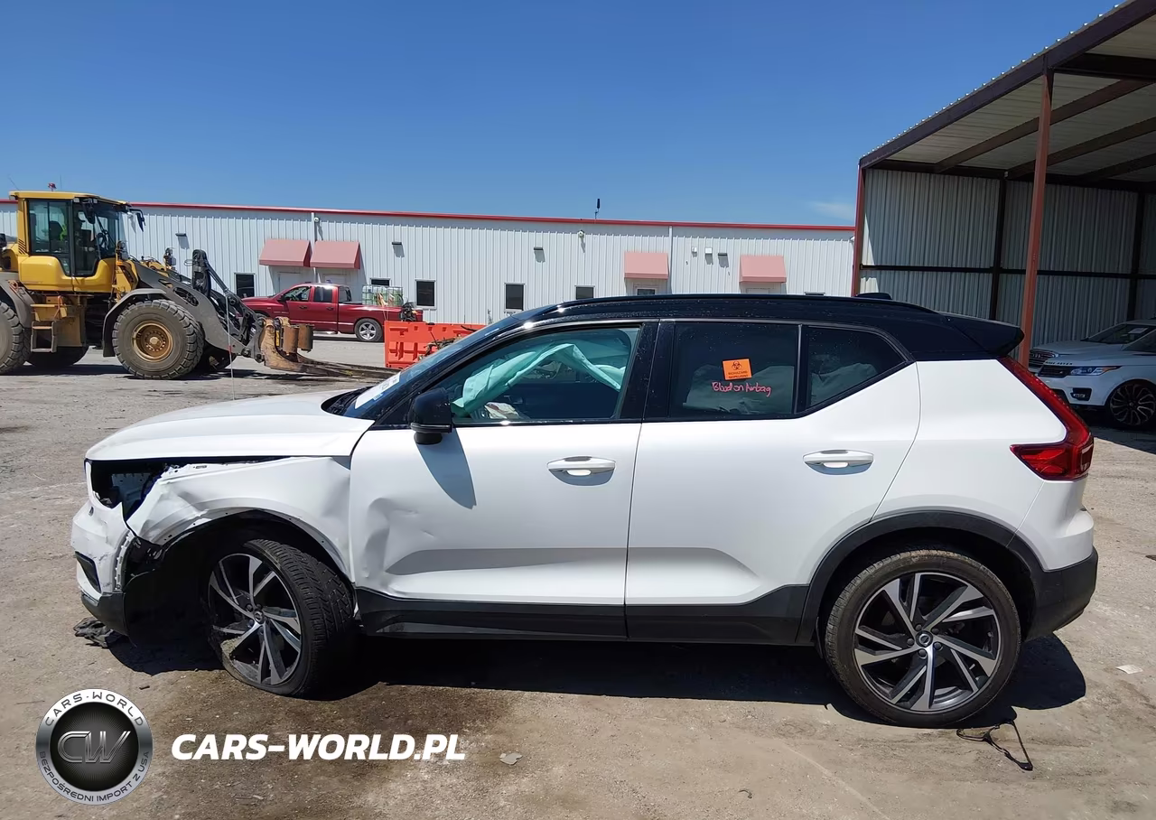 2022 Volvo Xc40 T5 R-Design VIN:YV4162UM6N2648625 - 14
