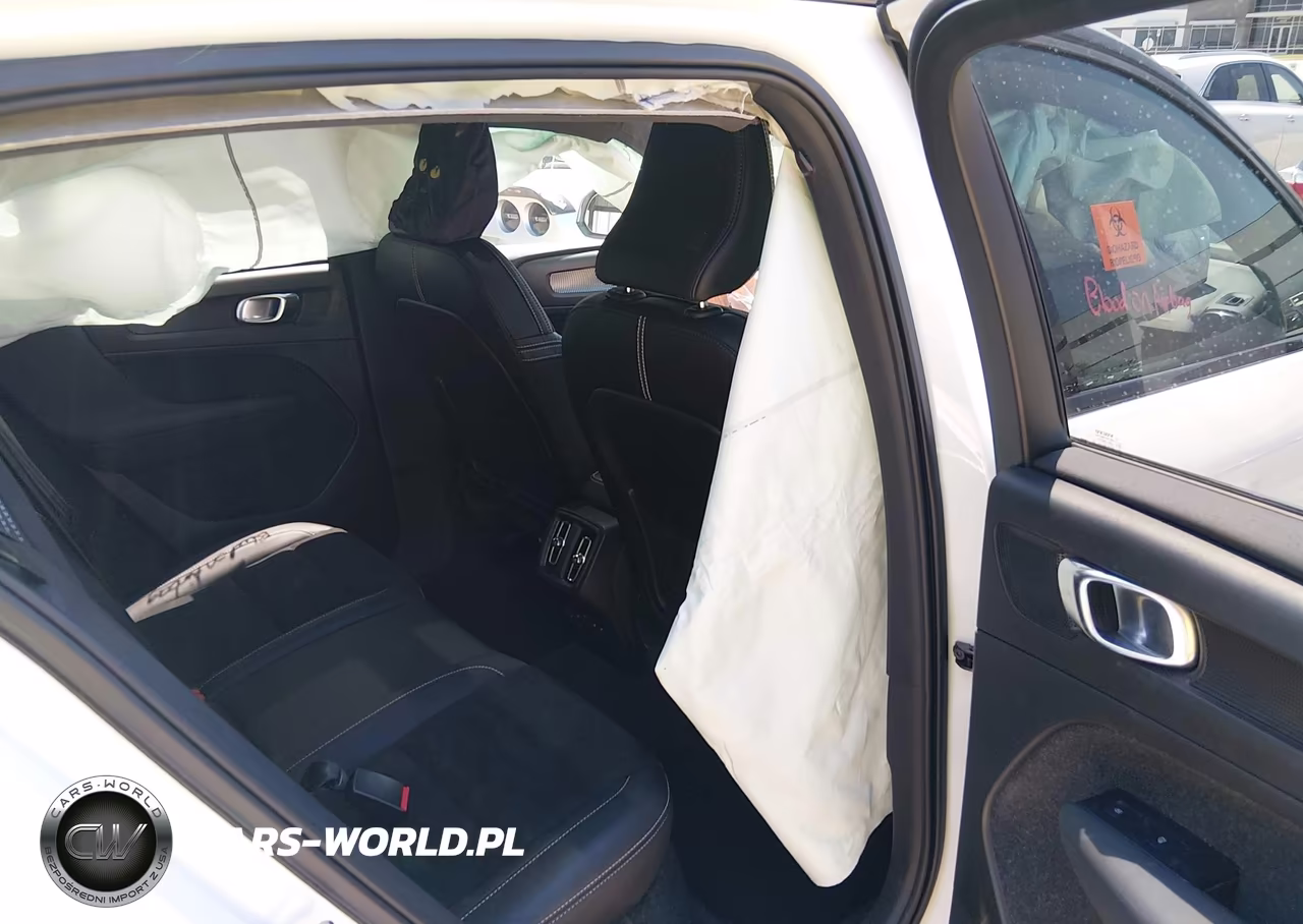 2022 Volvo Xc40 T5 R-Design VIN:YV4162UM6N2648625 - 8