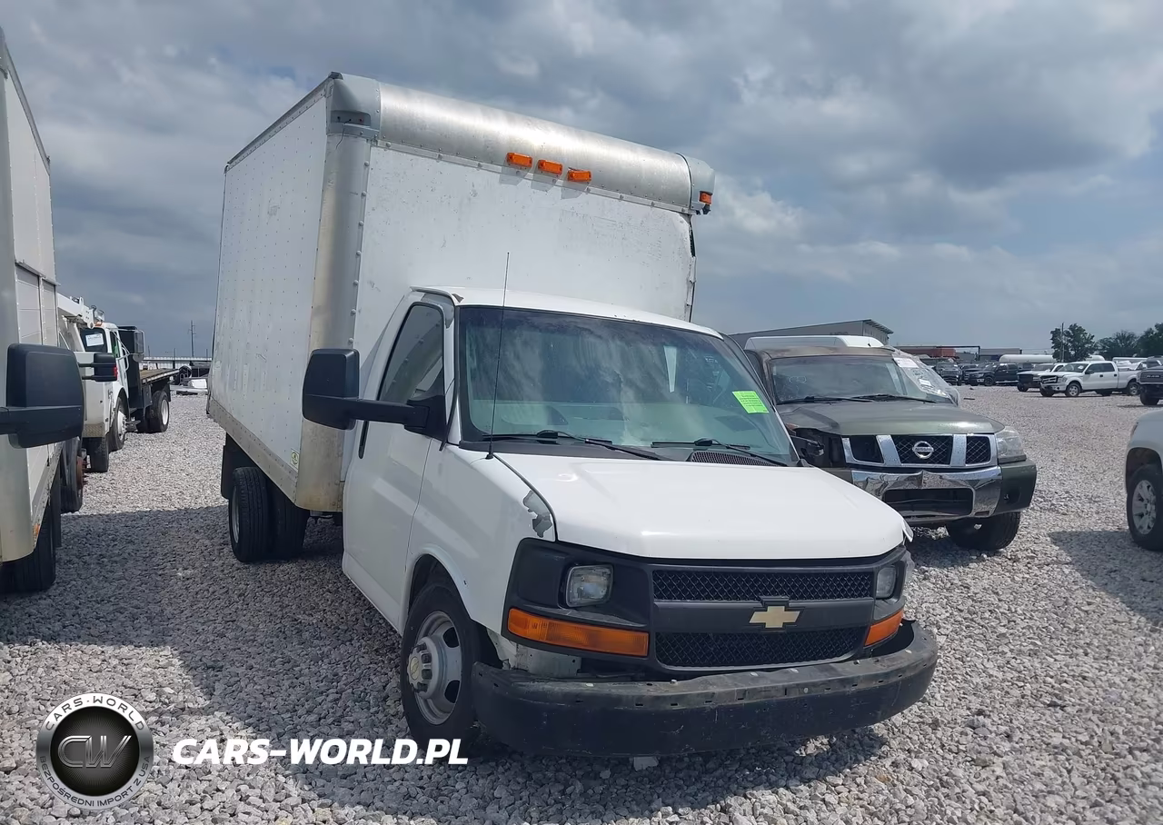 2011 Chevrolet Express Cutaway Work Van